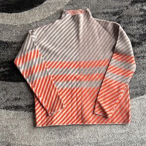 Max Studio sweater NWOT Size S